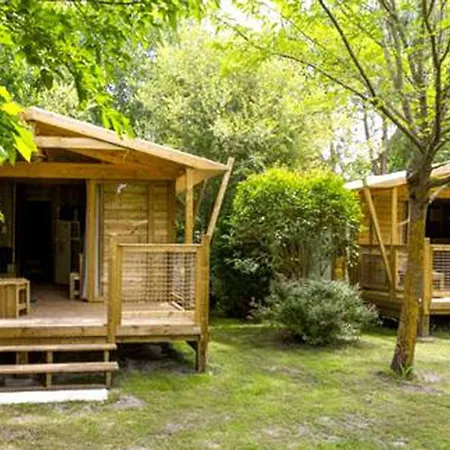 Campeggio Confortable, Animaux Admis - 4 Pers. - Api-1-52-2799