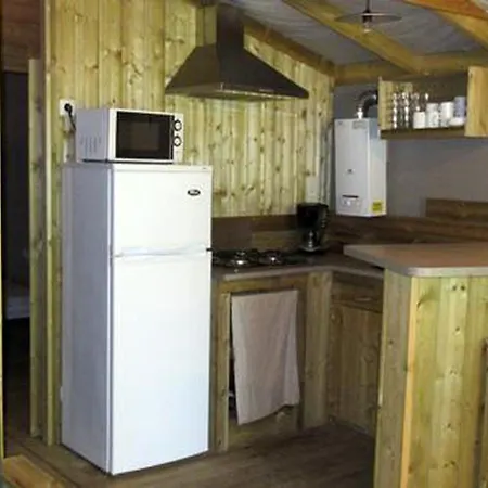 Confortable, Animaux Admis - 4 Pers. - Api-1-52-2799 Campeggio *
