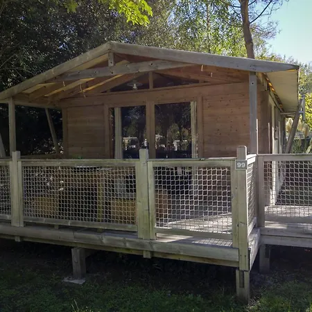 Confortable, Animaux Admis - 4 Pers. - Api-1-52-2799 Campeggio *