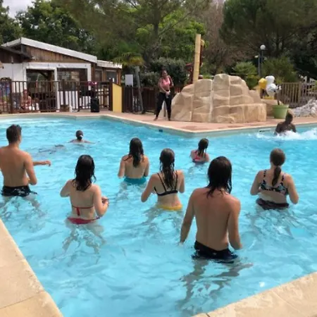 Campeggio Confortable, Animaux Admis - 4 Pers. - Api-1-52-2799 Grayan-et-l'Hopital